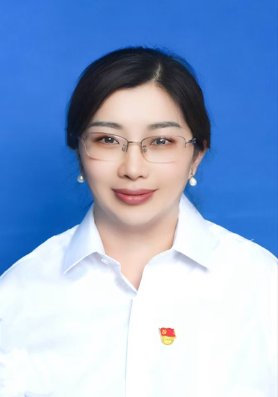 黄亚丽.jpg
